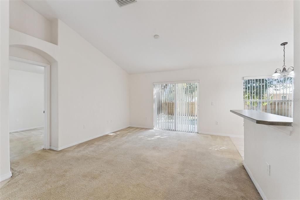 待售: $317,500 (3 贝兹, 2 浴室, 1282 平方英尺)