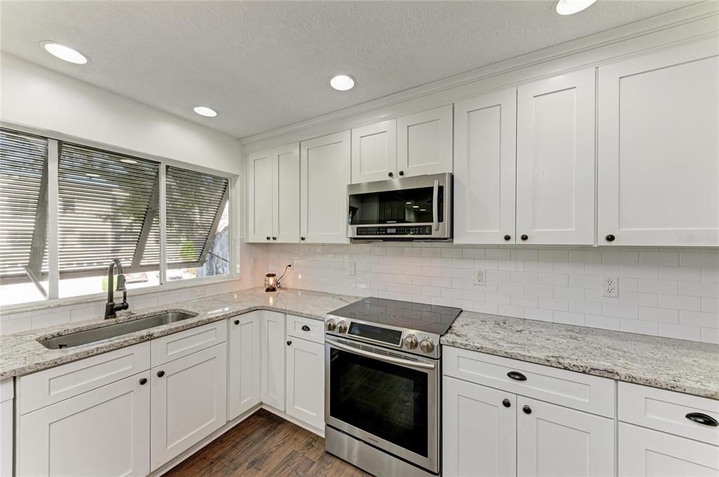 For Sale: $494,900 (3 beds, 3 baths, 2030 Square Feet)