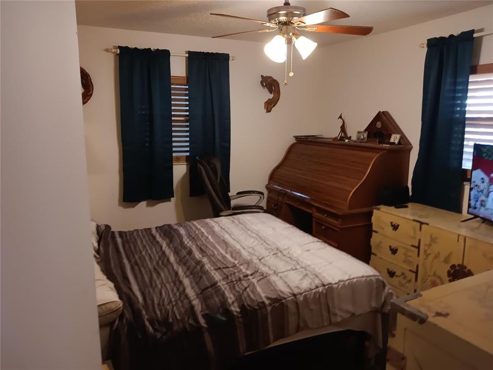 For Sale: $459,000 (2 beds, 2 baths, 1897 Square Feet)