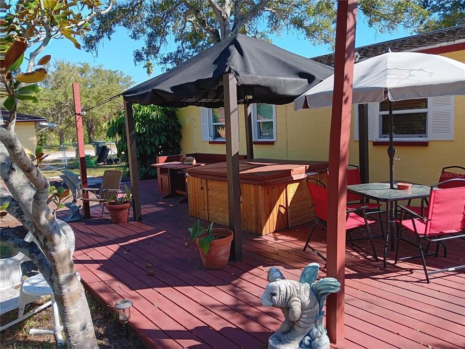 For Sale: $459,000 (2 beds, 2 baths, 1897 Square Feet)