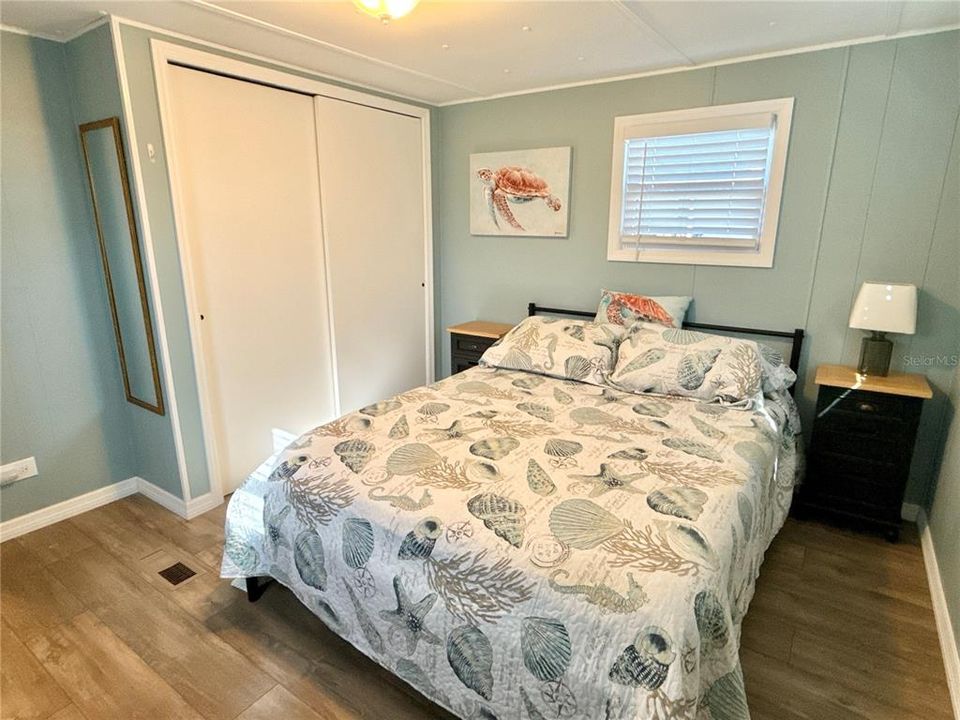 For Sale: $95,000 (2 beds, 2 baths, 893 Square Feet)