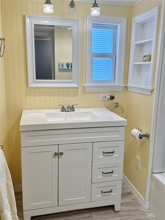 For Sale: $95,000 (2 beds, 2 baths, 893 Square Feet)