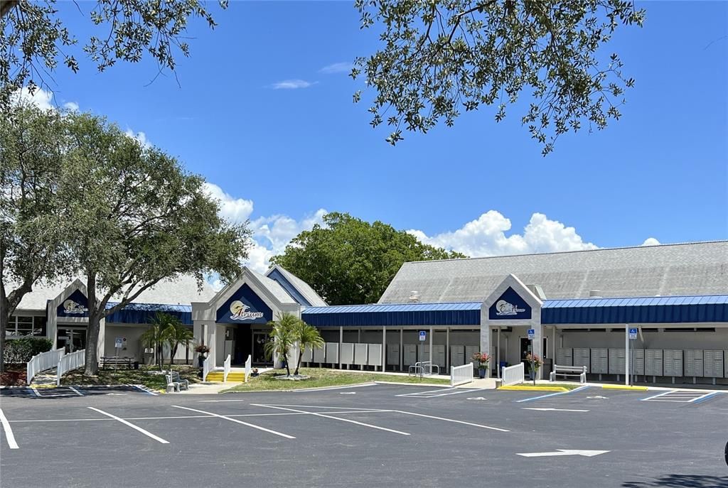 For Sale: $95,000 (2 beds, 2 baths, 893 Square Feet)