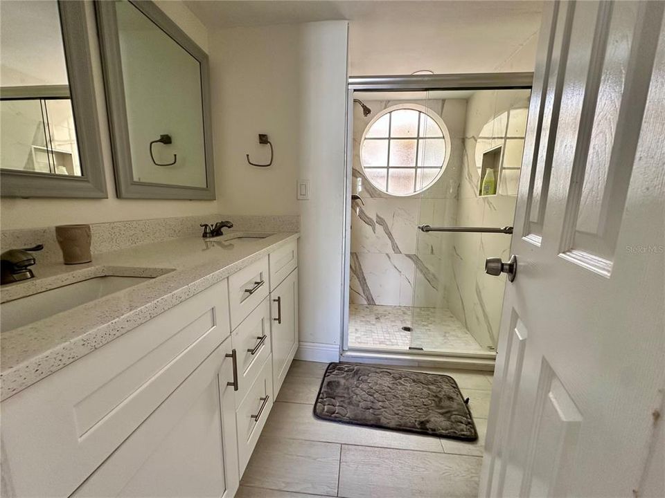 For Rent: $2,000 (3 beds, 2 baths, 1220 Square Feet)