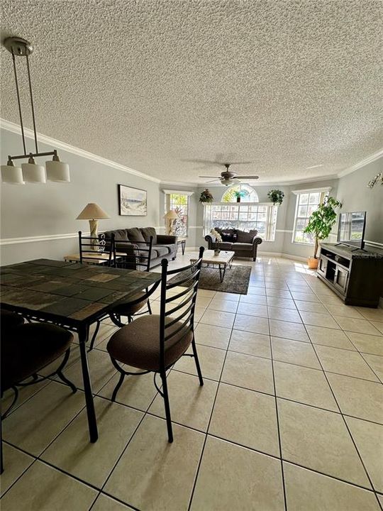 For Rent: $2,000 (3 beds, 2 baths, 1220 Square Feet)