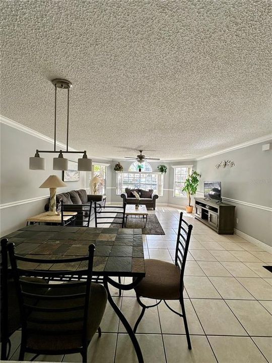 For Rent: $2,000 (3 beds, 2 baths, 1220 Square Feet)