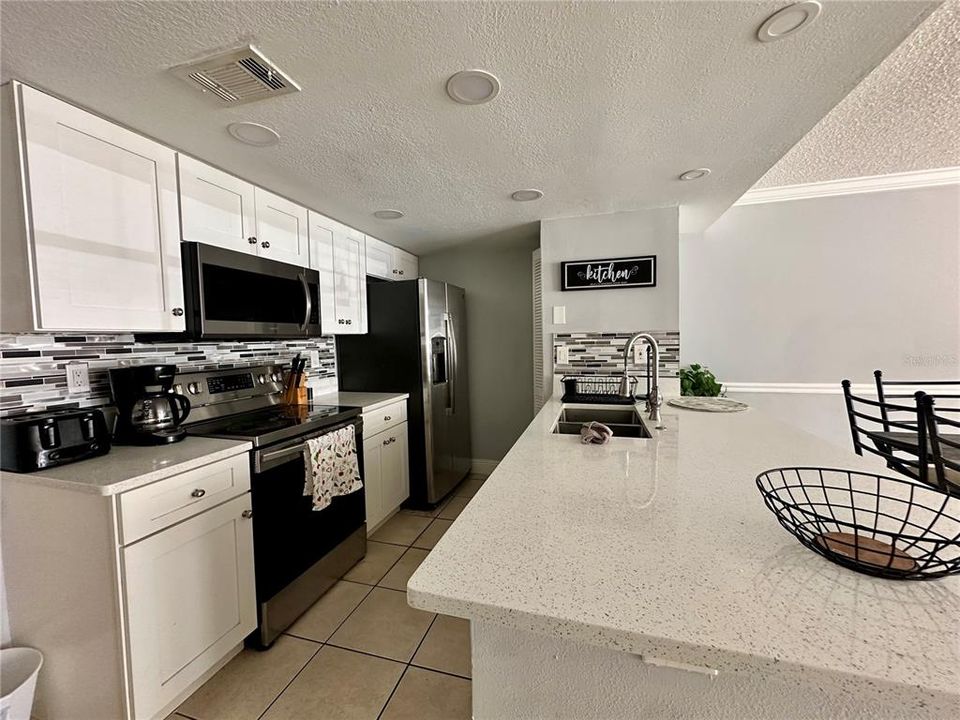 For Rent: $2,000 (3 beds, 2 baths, 1220 Square Feet)