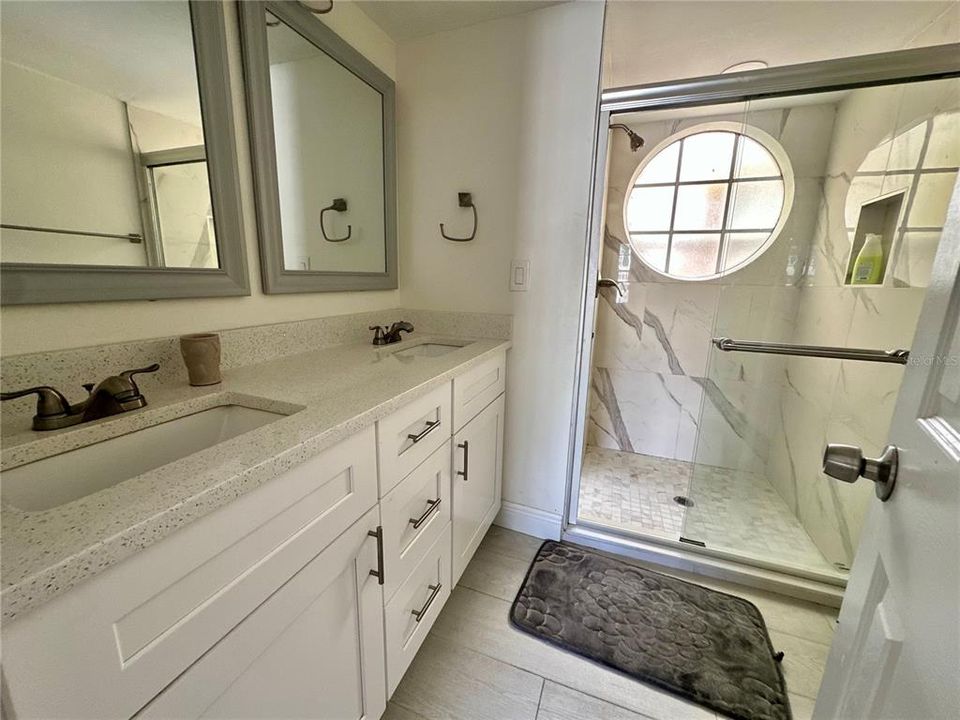 For Rent: $2,000 (3 beds, 2 baths, 1220 Square Feet)