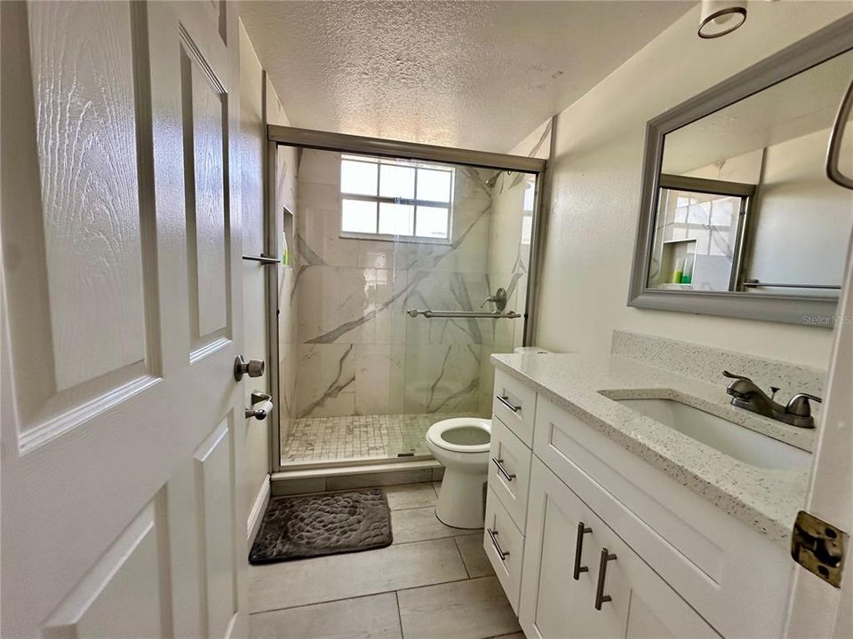 For Rent: $2,000 (3 beds, 2 baths, 1220 Square Feet)