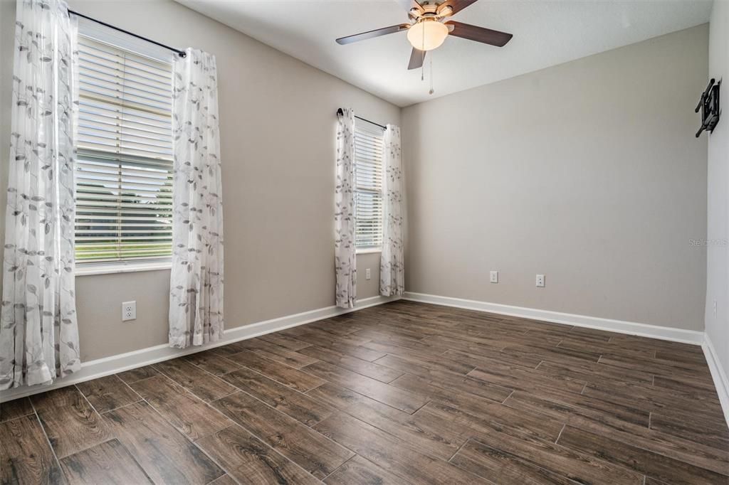 Под контрактом: $280,000 (2 спален, 2 ванн, 1614 Квадратных фут)