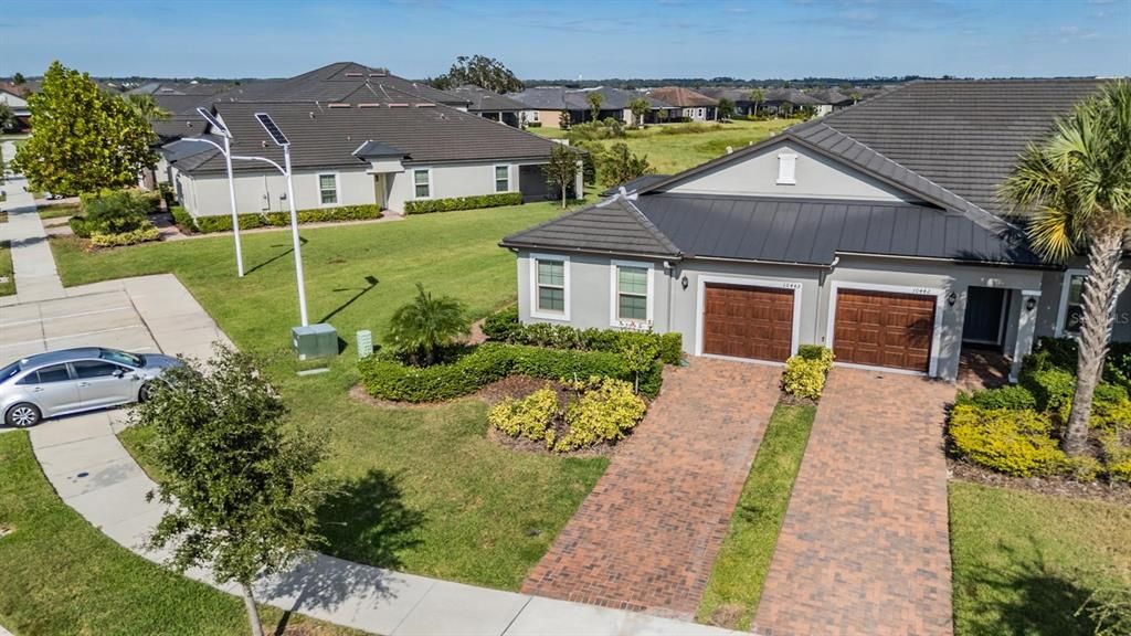 Под контрактом: $280,000 (2 спален, 2 ванн, 1614 Квадратных фут)