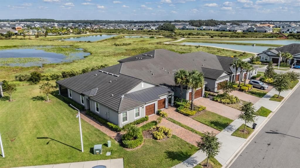 Под контрактом: $280,000 (2 спален, 2 ванн, 1614 Квадратных фут)