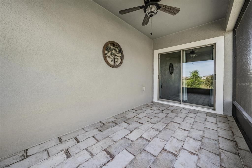 Под контрактом: $280,000 (2 спален, 2 ванн, 1614 Квадратных фут)