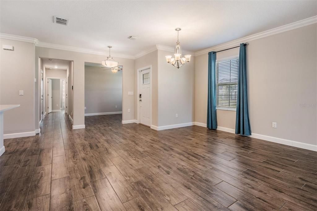 Под контрактом: $280,000 (2 спален, 2 ванн, 1614 Квадратных фут)