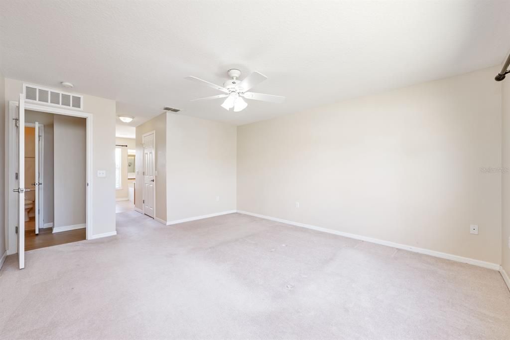 待售: $475,000 (4 贝兹, 2 浴室, 2356 平方英尺)