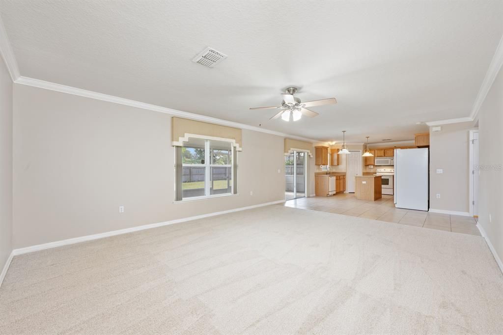 待售: $475,000 (4 贝兹, 2 浴室, 2356 平方英尺)