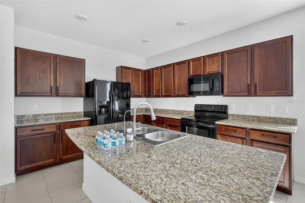 待售: $289,900 (3 贝兹, 2 浴室, 1758 平方英尺)