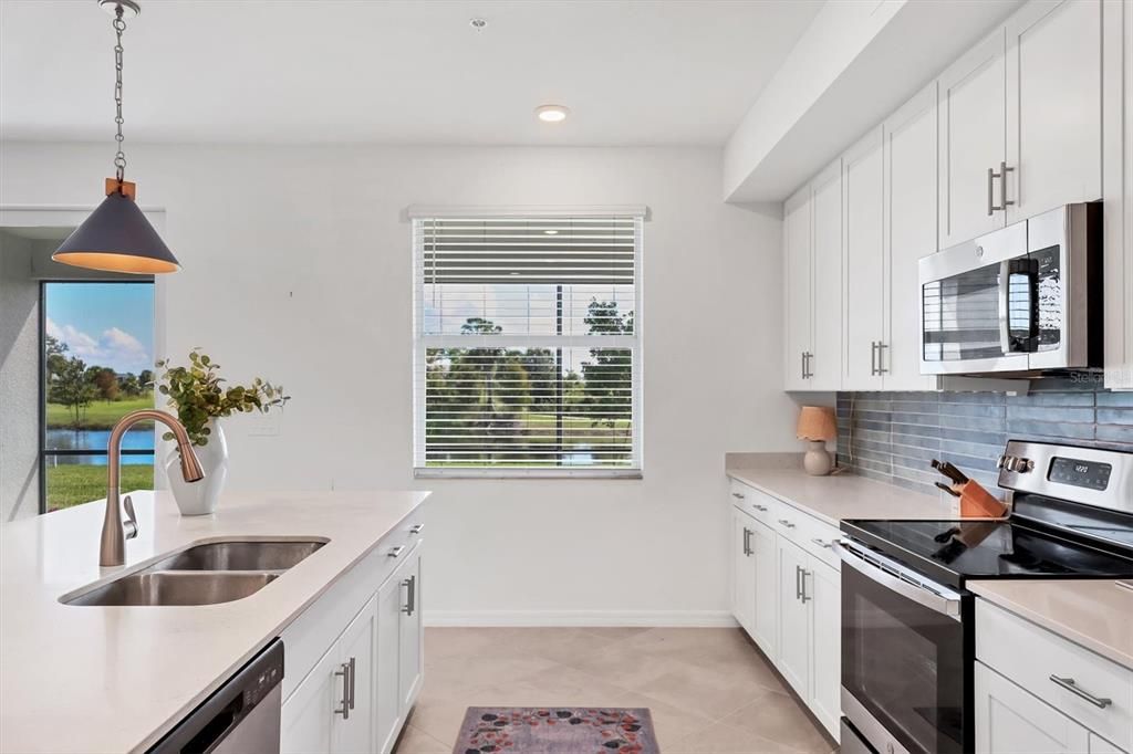 For Sale: $449,999 (3 beds, 2 baths, 1780 Square Feet)