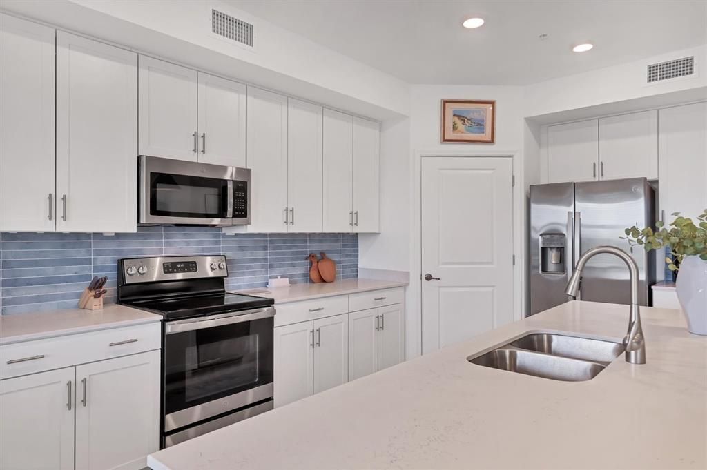 For Sale: $449,999 (3 beds, 2 baths, 1780 Square Feet)