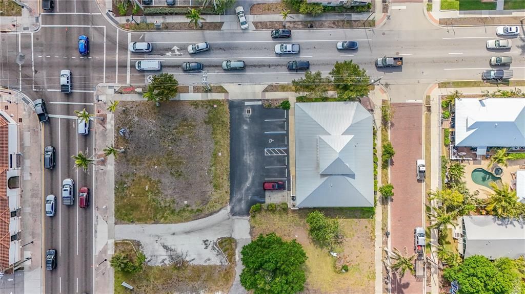 Active With Contract: $1,050,000 (0 beds, 0 baths, 3908 Square Feet)