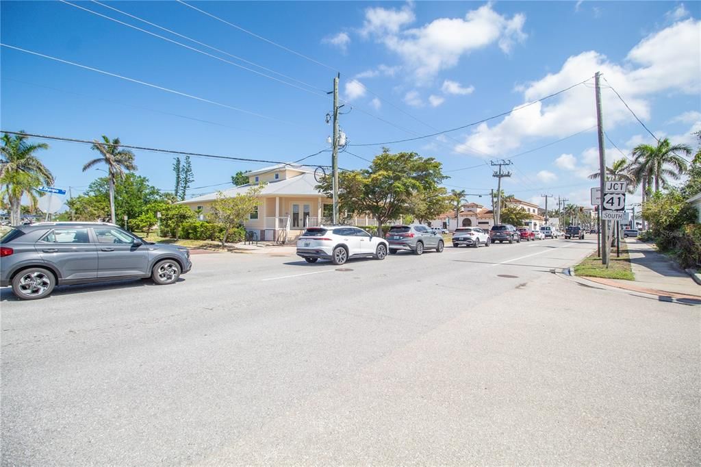 Active With Contract: $1,050,000 (0 beds, 0 baths, 3908 Square Feet)