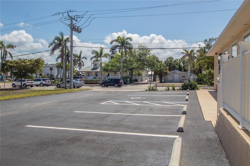 Active With Contract: $1,050,000 (0 beds, 0 baths, 3908 Square Feet)