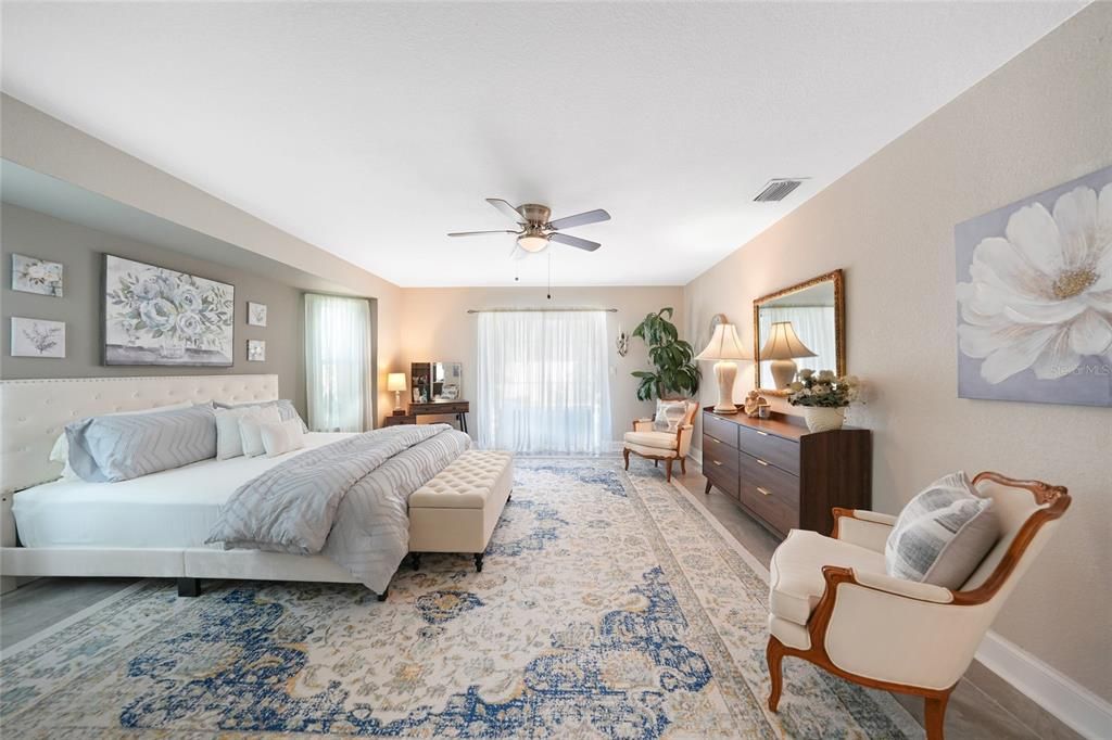 En Venta: $499,900 (3 camas, 2 baños, 2122 Pies cuadrados)