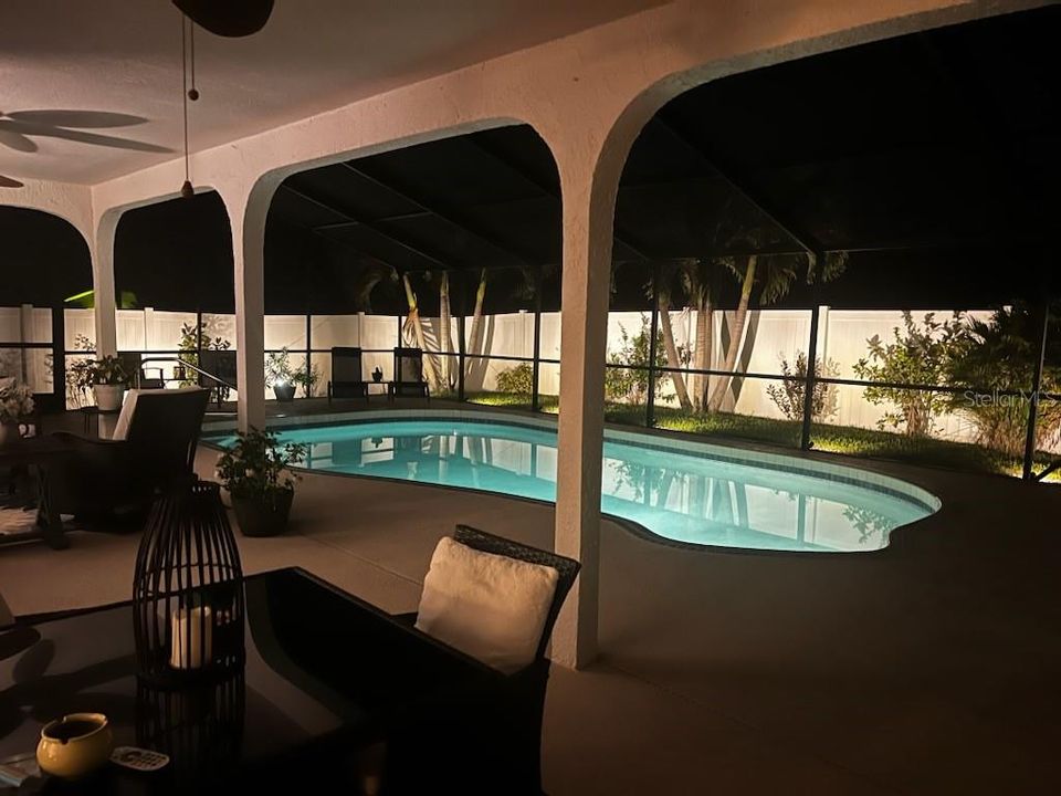 En Venta: $499,900 (3 camas, 2 baños, 2122 Pies cuadrados)