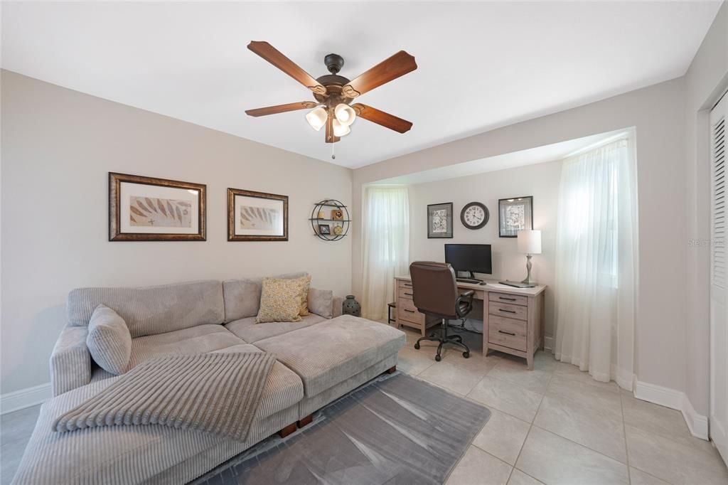 En Venta: $499,900 (3 camas, 2 baños, 2122 Pies cuadrados)