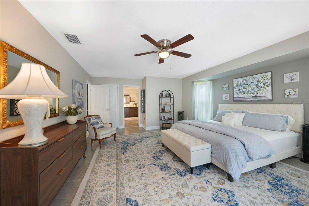 En Venta: $499,900 (3 camas, 2 baños, 2122 Pies cuadrados)