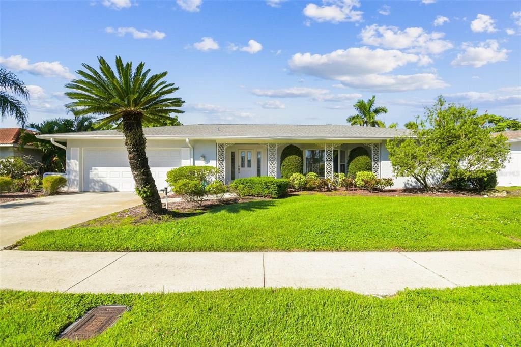 Recently Sold: $725,000 (3 beds, 2 baths, 2183 Square Feet)