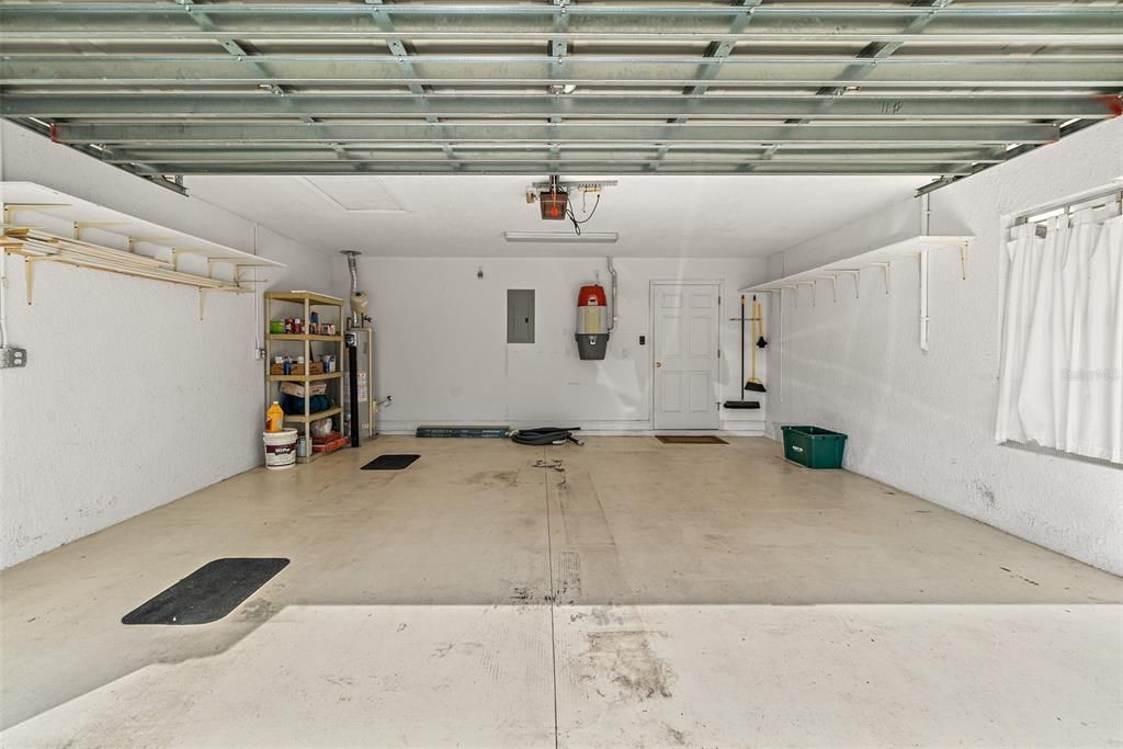 For Sale: $385,000 (4 beds, 3 baths, 2350 Square Feet)