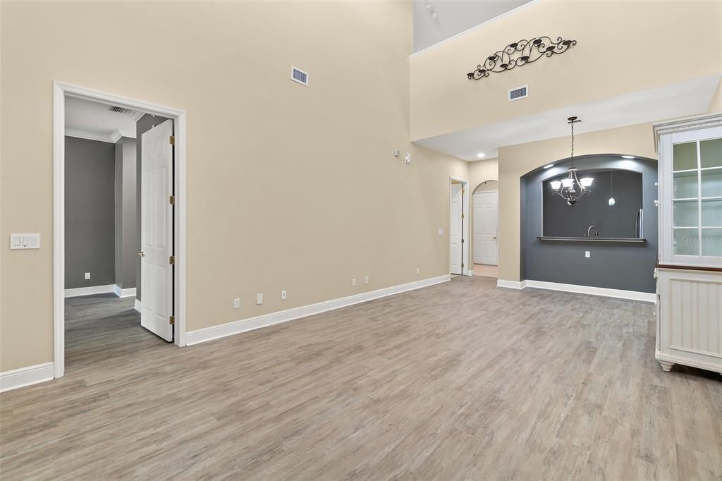 For Sale: $385,000 (4 beds, 3 baths, 2350 Square Feet)