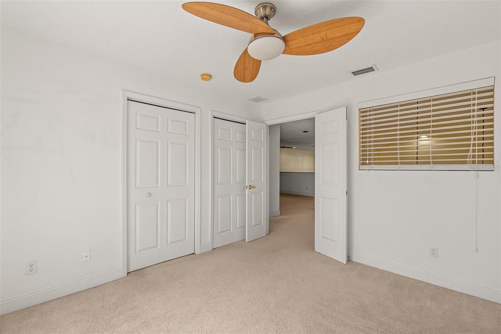 For Sale: $385,000 (4 beds, 3 baths, 2350 Square Feet)