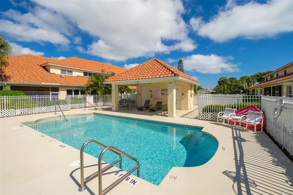 For Sale: $385,000 (4 beds, 3 baths, 2350 Square Feet)