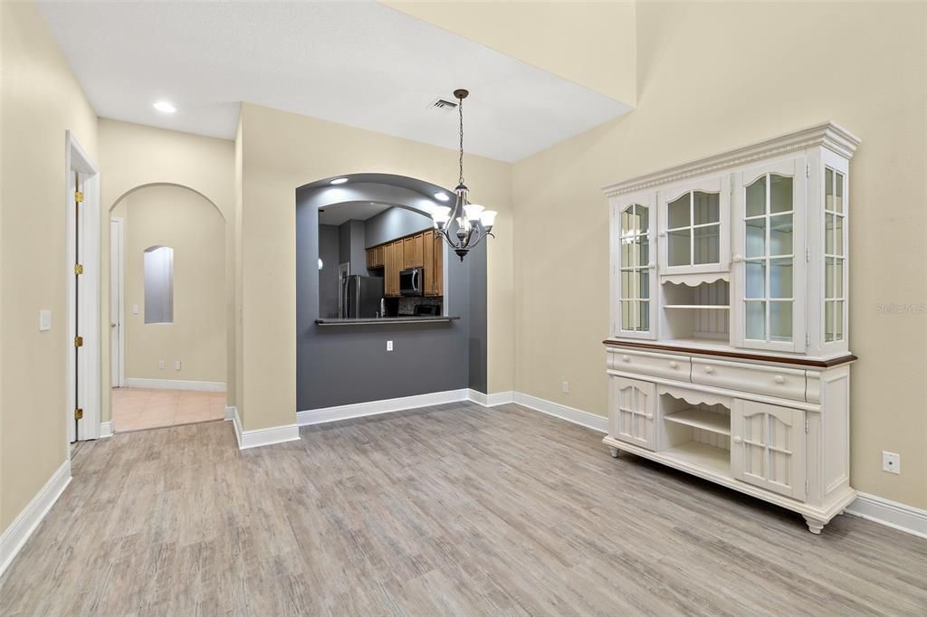 For Sale: $385,000 (4 beds, 3 baths, 2350 Square Feet)