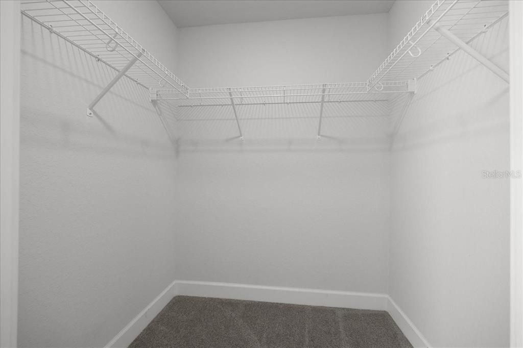 待售: $359,990 (4 贝兹, 2 浴室, 2333 平方英尺)