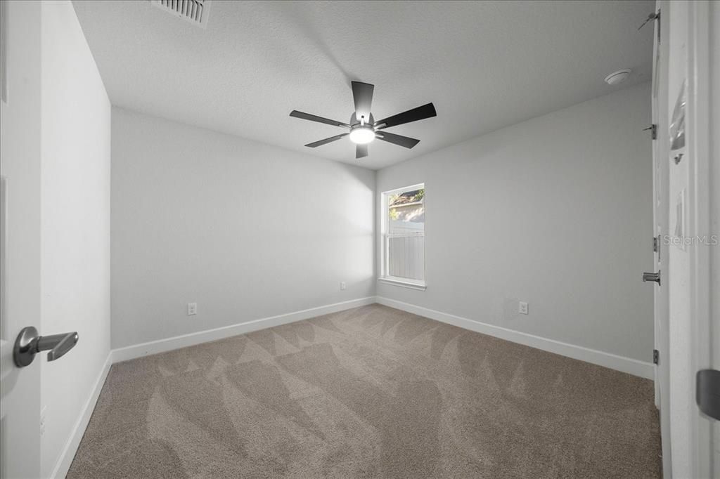 待售: $359,990 (4 贝兹, 2 浴室, 2333 平方英尺)