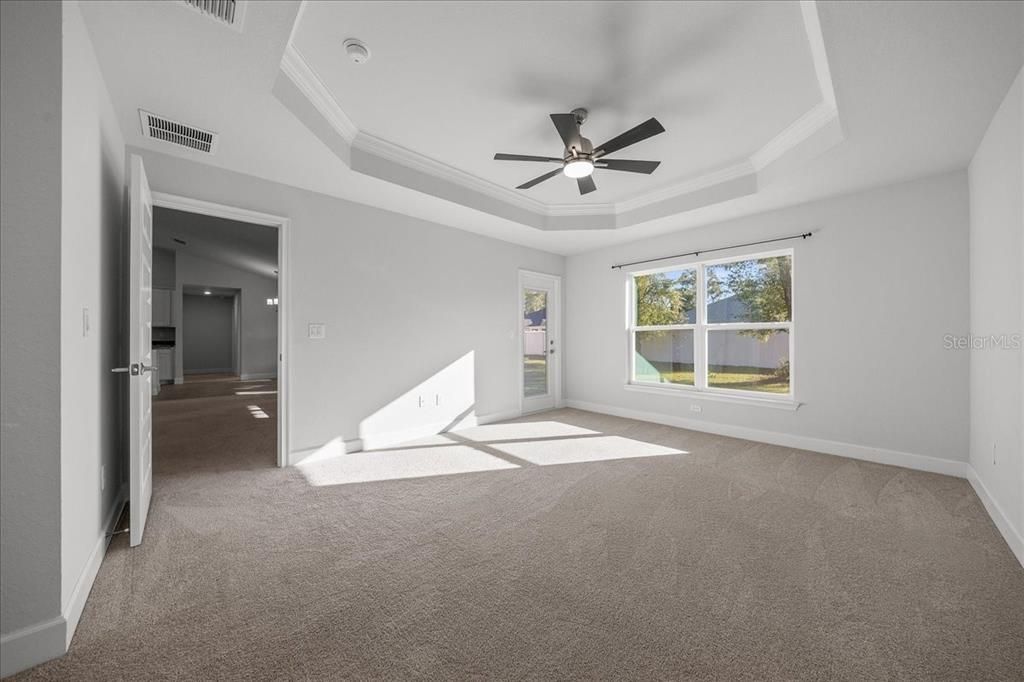 待售: $359,990 (4 贝兹, 2 浴室, 2333 平方英尺)