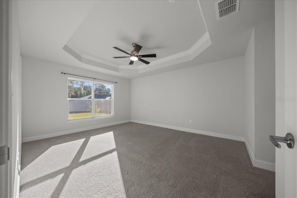 待售: $359,990 (4 贝兹, 2 浴室, 2333 平方英尺)