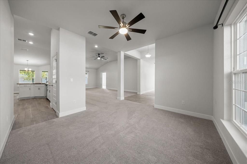 待售: $359,990 (4 贝兹, 2 浴室, 2333 平方英尺)