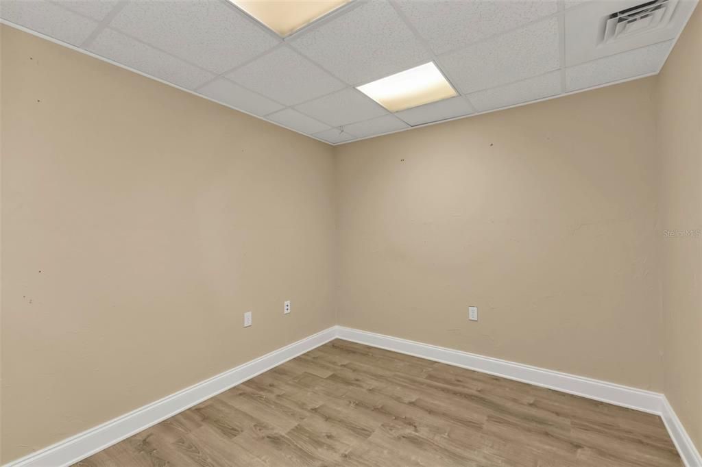 待售: $1,350,000 (0 贝兹, 0 浴室, 4917 平方英尺)