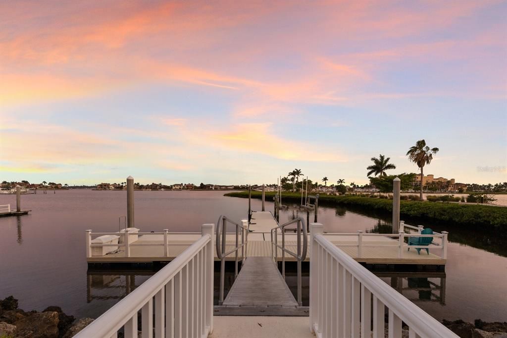 待售: $3,189,900 (6 贝兹, 5 浴室, 5318 平方英尺)