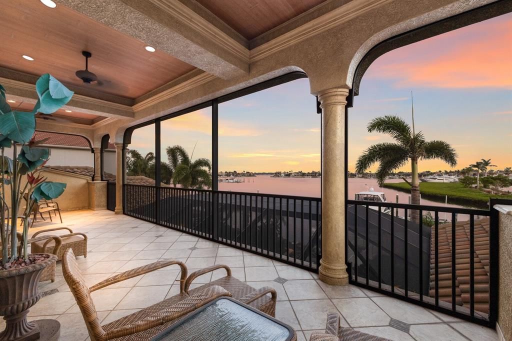 待售: $3,189,900 (6 贝兹, 5 浴室, 5318 平方英尺)