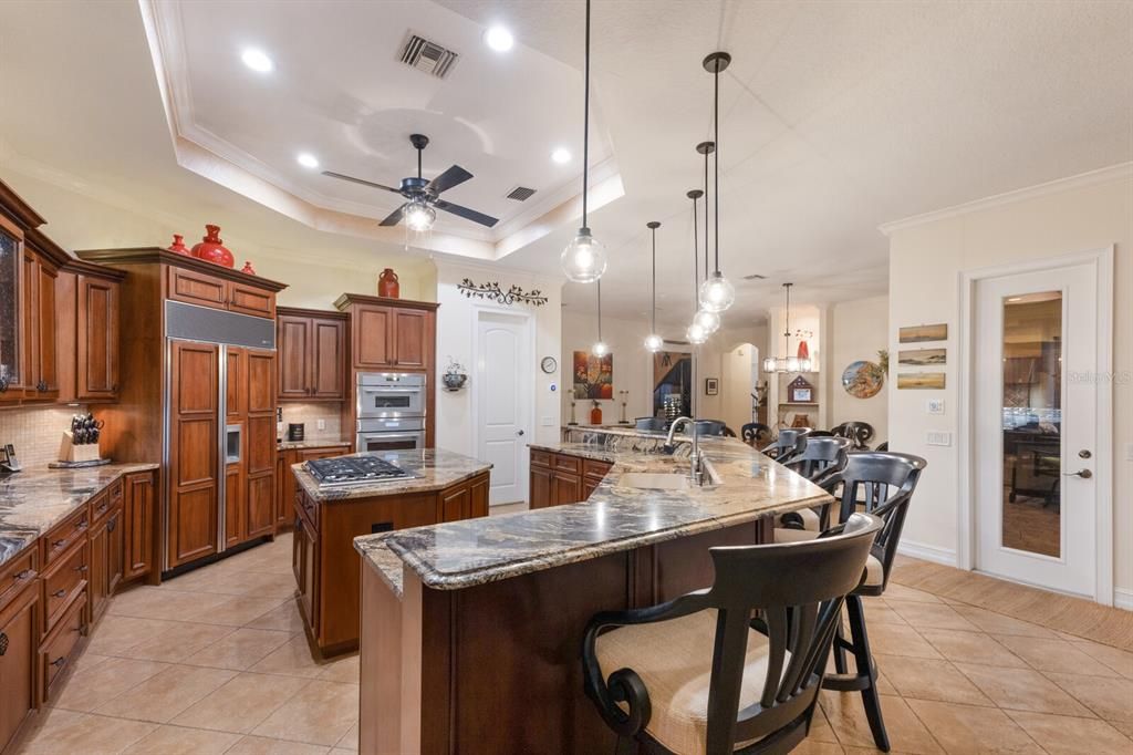 待售: $3,189,900 (6 贝兹, 5 浴室, 5318 平方英尺)