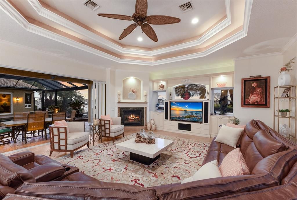 待售: $3,189,900 (6 贝兹, 5 浴室, 5318 平方英尺)