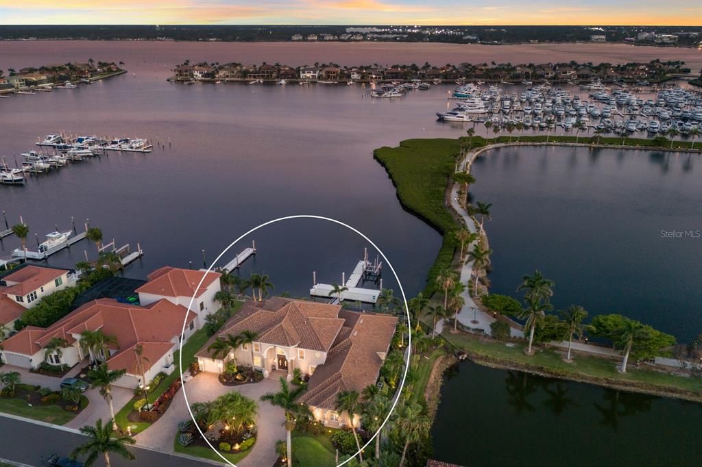 待售: $3,189,900 (6 贝兹, 5 浴室, 5318 平方英尺)