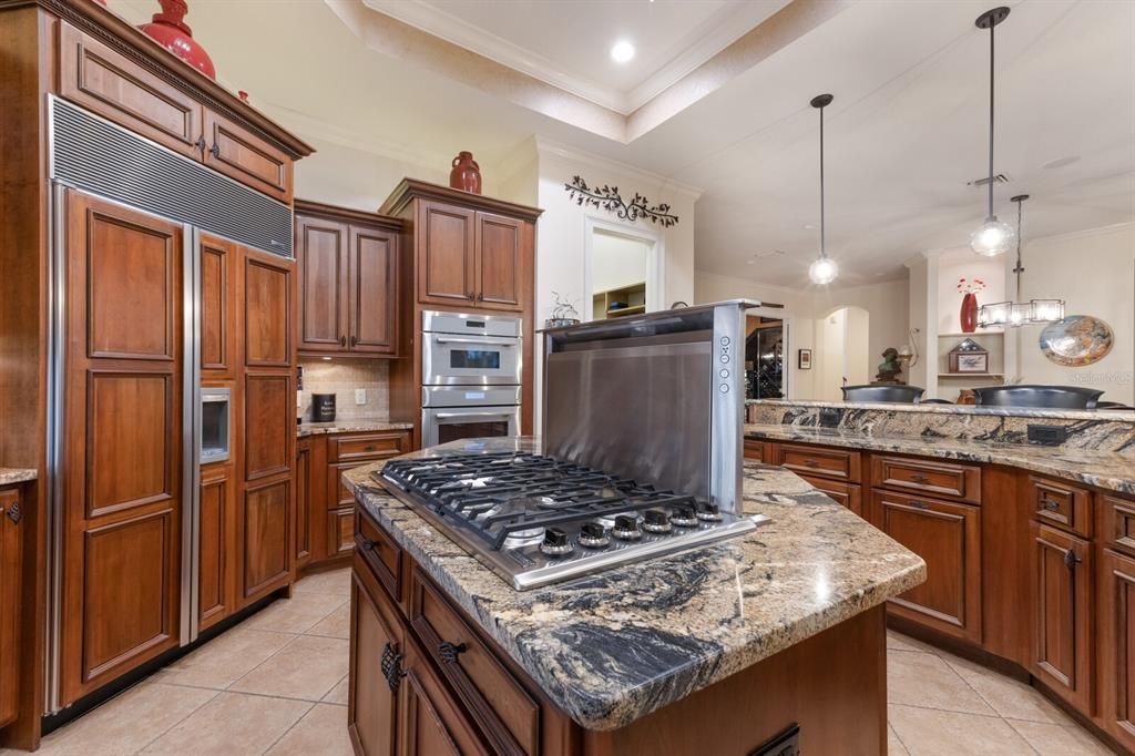 待售: $3,189,900 (6 贝兹, 5 浴室, 5318 平方英尺)