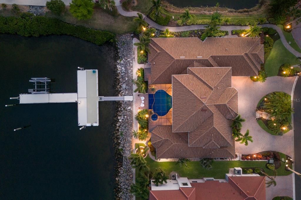 待售: $3,189,900 (6 贝兹, 5 浴室, 5318 平方英尺)