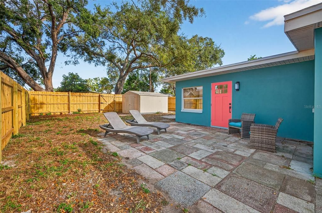 For Sale: $469,900 (3 beds, 2 baths, 1305 Square Feet)